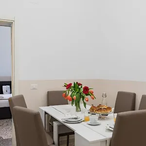 A World Aparts - 55 Palermo Apartment
